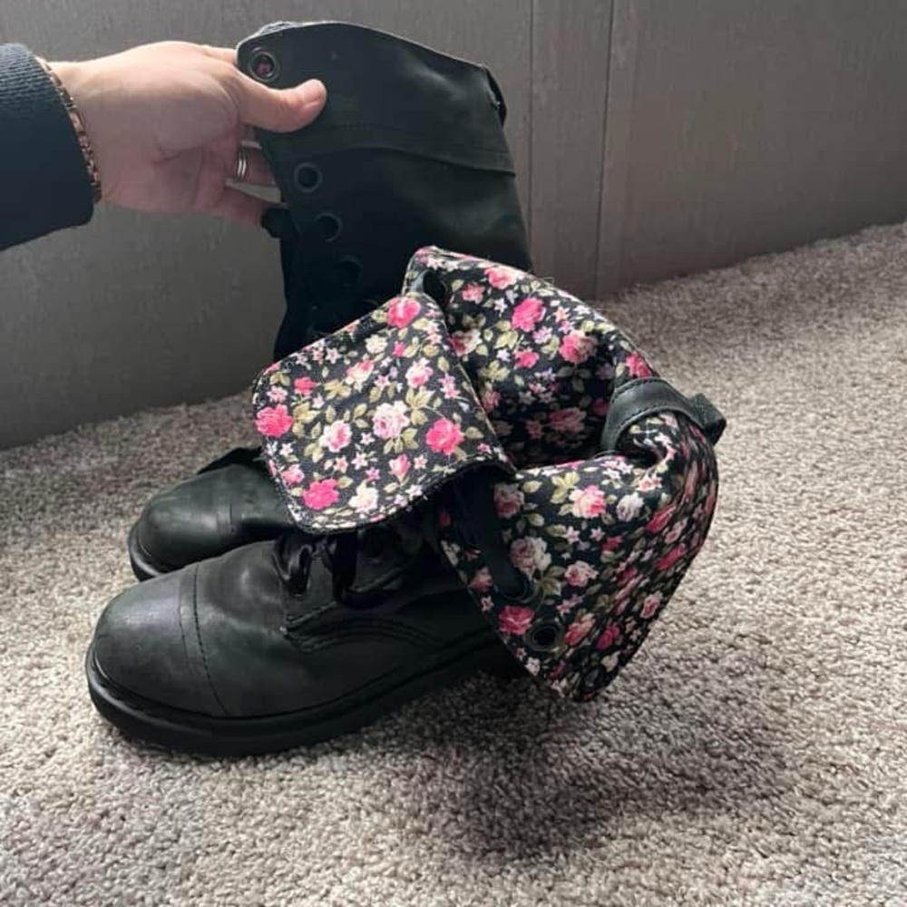 Dr. Martens Triumph 1914 Floral Fold Over Boots